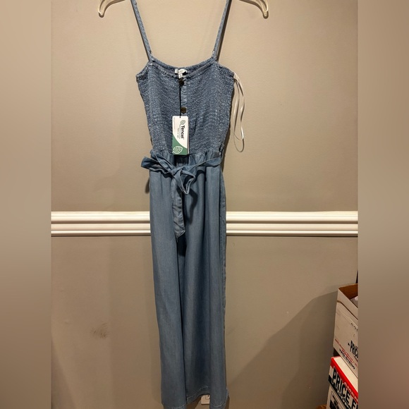 Women's Blue Sleeveless Jumpsuit with Belt Size Medium NWT - Picture 1 of 12